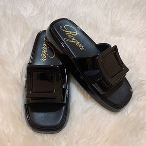 SOLD! Roger Vivier slides